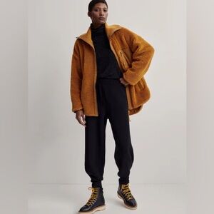 Varley Myla Sherpa Zip Through in Buckthorn Brown